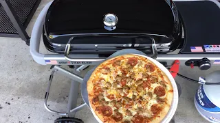 Weber Traveler Portable Gas Grill! / How To Make Take and Bake Pizza! Awesome!
