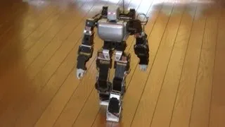 人間のような自然な歩き方をするロボット(Biped robot walks just like a human being.)