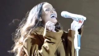 Rihanna - Love On The Brain (Live from The ANTi World Tour) DVD