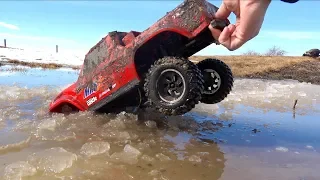 Son Maurice Goes ROOF DEEP! Moe & Dad Gone Muddin'! Traxxas TRX4  Axial SMT10 | RC ADVENTURES