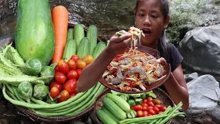 Wow! Mouth watering food: Yummy shrimp hot spicy chili Tasty delicious with Fresh vegetables