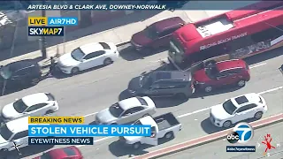 Chase ends after driver dodges spike strips, weaves past LASD cruisers