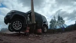 UAZ Patriot Pole Crash Test
