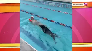 Caeleb Dressel’s dog Jane impresses with swim in the pool !!