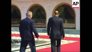 WRAP Bush meets Slovenian Pres; PM; ADDS EU summit arrivals, family photo