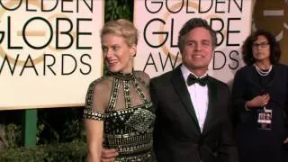 Mark Ruffalo Golden Globe Awards Fashion Arrivals (2016) | ScreenSlam