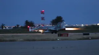 F18 despegando al ocaso