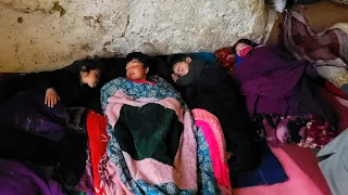 twins are sleeping | How do twins start the morning? cave life in Afghanistan