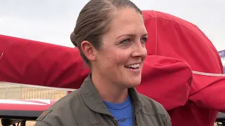 Kristin «BEO» Wolfe - η διοικητής της F-35 Demo Team στο γαλάζιο του ελληνικού ουρανού