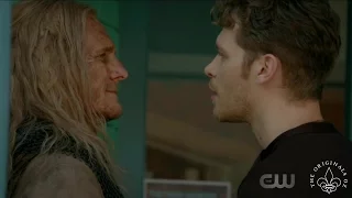 The Originals 4x05 The Hollow appears to Klaus as Mikael