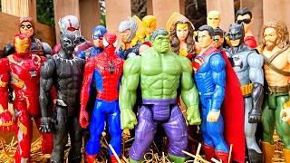 Marvel vs DC Superheroes action figures Thanos vs Avengers, DC, Marvel, Spider-Man & Justice League