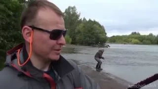 Рыбалка на Камчатке видео - ловля кижуча на реке Еловка