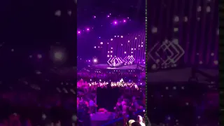 У певицы из Великобритании на Евровидении 2018 на сцене отнимают микрофон