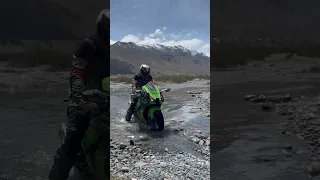 Kawasaki Ninja ZX 10R😍😍 River Crossing Adventure in Spiti Valley #shorts #rrdvlogs