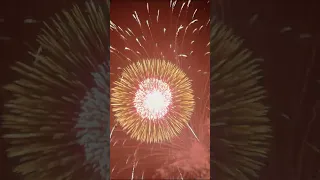 Mindblowing fireworks 💥 3x16" shells