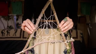 DIY Make a Dreamcatcher with Tree Branches