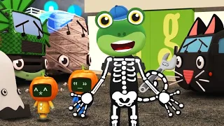 Gecko's SPOOKY HALLOWEEN Dress-Up Party! | HALLOWEEN 2019 | Gecko's Garage | Vehicles For Kids!