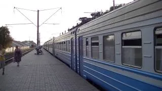 Opened on run doors | ER9M-531 | Train No 814 Fastiv - Zernove