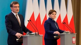 Konferencja premier Beaty Szydło i ministra sprawiedliwości Zbigniewa Ziobro