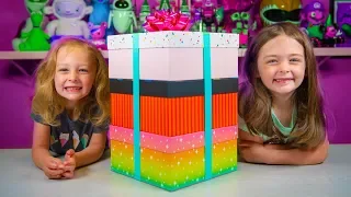 HUGE Rainbow Unicorn Surprise Present Toys for Girls Blind Bags | Kinder Playtime It's a Toy Party!