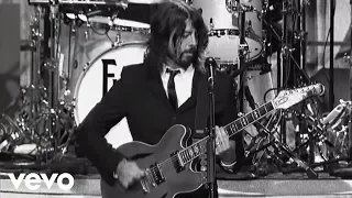 Foo Fighters - Bridge Burning (Live on Letterman)