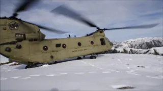 CH 47F della 101st Combat Aviation Brigade in volo sulle Alpi Bavaresi