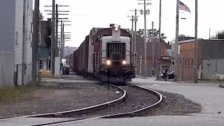 Rare EMD SW8 Built In 1952 Still Hauling Freight! | Escanaba & Lake Superior Railroad Short Videos