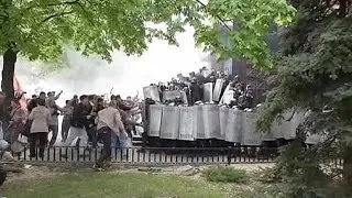Жители Донецка захватили здание прокуратуры