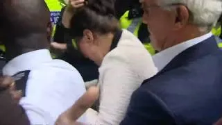 Max Clifford arrives in court (no sound on video)