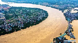 Live: Heavy rainfall continues to batter across vast stretches of China直击湖南、湖北、福建等多地汛情