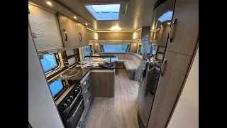 2021 Hobby Prestige 720 WQC luxury tourer living