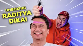 UNBOXING ISI KEPALA RADITYA DIKA! (QNA SEPUTAR KOLEKSI MAINAN & JAM W/ @radityadika )