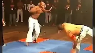 roda de capoeira pegada forte