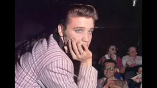 Elvis Presley ''Old Shep'' no backing singers..