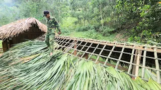 Build a wooden kitchen. Finish the roof with a palm leaf roof