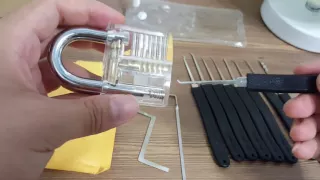 Lock Pick Beginner tools use