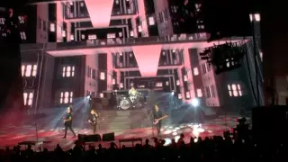 Fall Out Boy - Centuries live Holmdel 2015