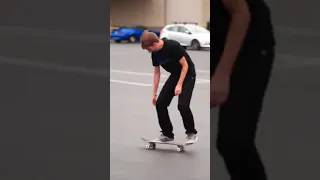 How To Push On A Skateboard #shorts