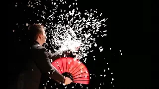 Snowstorm Act - Magician Eric Giliam Live on stage