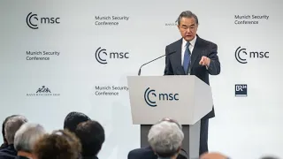 Münchner Sicherheitskonferenz: Ton zwischen China und USA wird rauer