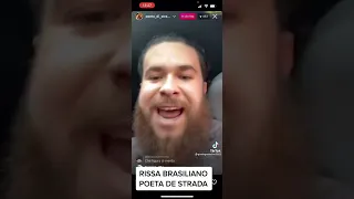 BRASILIANO PRENDE A MANGANELLATE POETA DI STRADA (VIDEO COMPLETO)