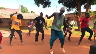 Afro dance Class @YouthcentreGulu #Ben peaks