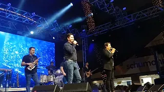 Gian & Giovani cantando seus grandes sucessos em Concórdia SC.