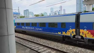 KTX ? 행 23호기 (랩핑) 노량진 통과