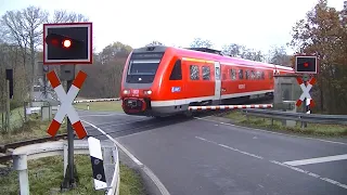 Spoorwegovergang Neuenmarkt (D) // Railroad crossing // Bahnübergang