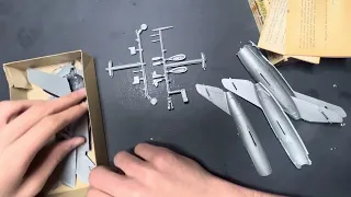 Unboxing an old Airfix MiG-15 in 1/72