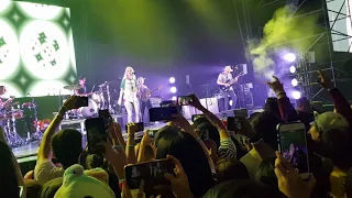 Caught In The Middle (60 FPS) - Paramore Live in Singapore 2018