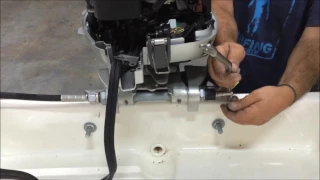 Como montar cabo de direcção em motor fora de borda