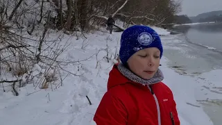 Ловля лосося зимой в Литве! Река Нерис город Вильнюс. 🇱🇹