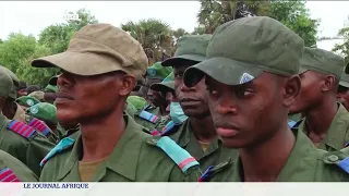 RDC :  Félix Tshisekedi visite les nouvelles recrues de l’armée